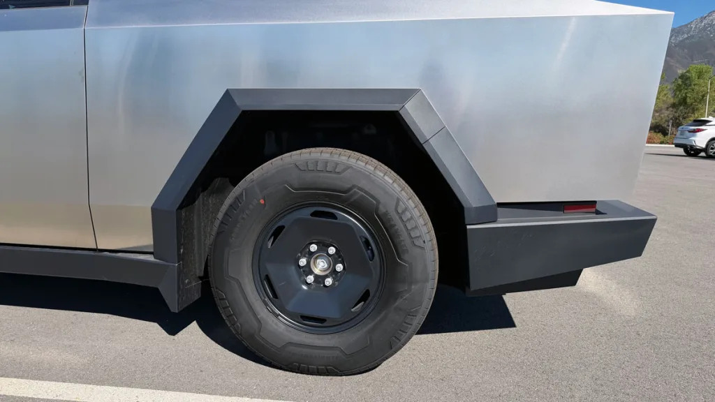 Cybertruck RWD wheels